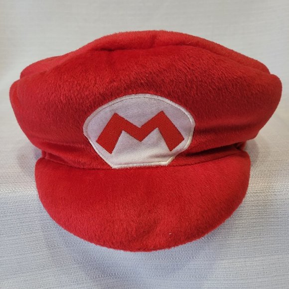 Super Nintendo World Mario Bros Red Plush Hat Club Nintendo - Picture 1 of 6